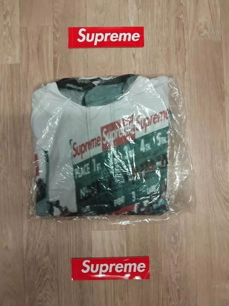 Supreme Grand Prix Parka Size Medium Jacket BNWT World Wide Shipping Available