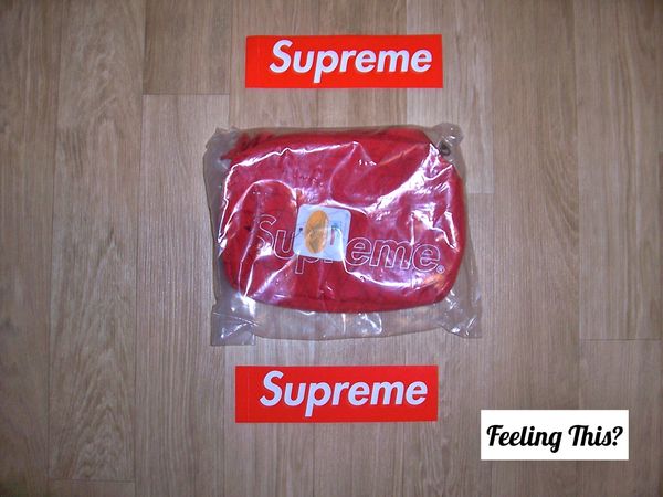 Supreme Shoulder Bag Red