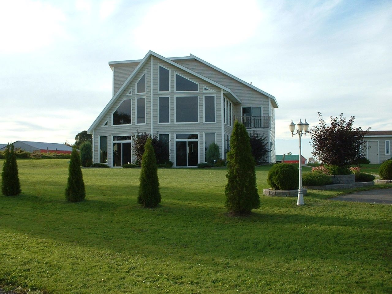  Vinyl Tech Windows installation  constructed this home.