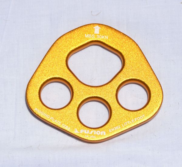 4 hole rigging plate, colors may vary