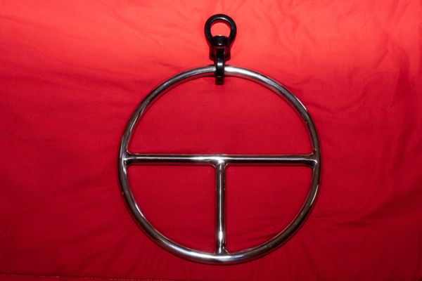 Polished stainless steel T ring with spinner