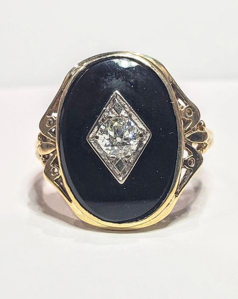 Vintage 14k Yellow Gold Black Onyx Ring With Inset Diamond