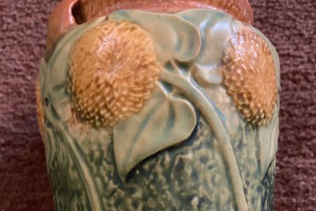 American art pottery San Diego estate sale. Roseville sunflower pattern sold in San Diego county. 