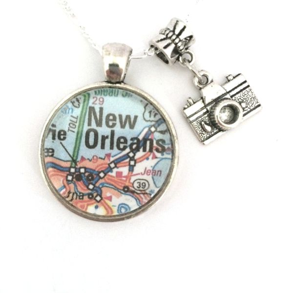 Louisiana Map Necklace - New Orleans