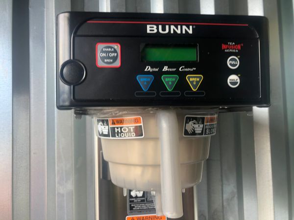 Bunn 41400.0001 ITB Infusion Iced Tea Brewer with Sweetener