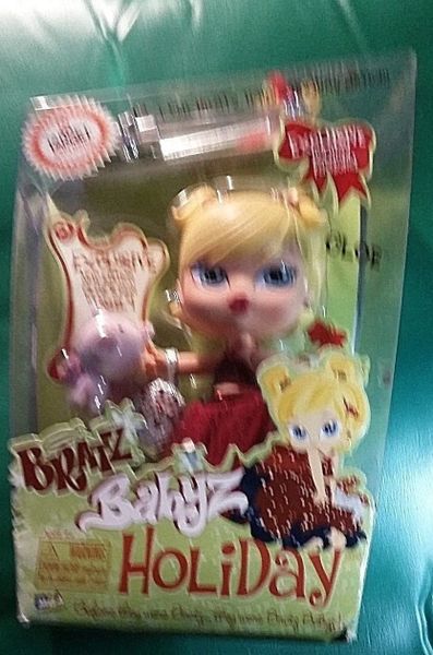 Bratz Babyz Target Exclusive Holiday Cloe Baby 5 Doll Blonde in