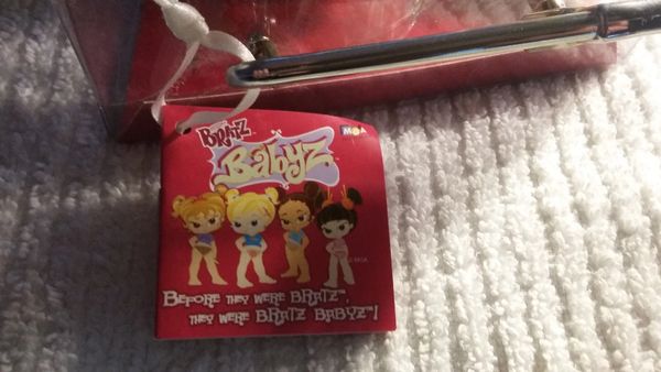 Bratz-Babyz-Fianna-Doll-Blanket-Purse-Bottle-amp-Fragarance