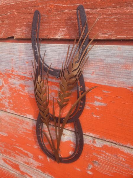 Prairie Wheat WITH horseshoe design behind