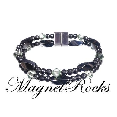 Bracelet features Magnetic Hematite, Peridot Crystal by Swarovski ® and a Magnetic Jewelry Clasp. 