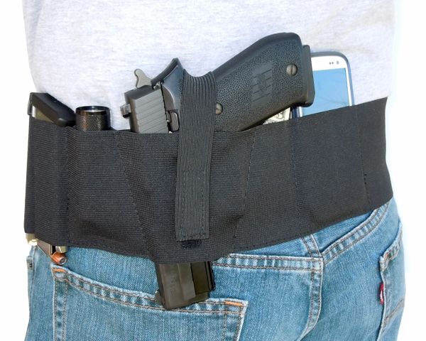 Elastic gun clearance holster