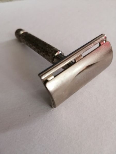 Vintage 1957 Era British Gillette Tech C1 In a Condition Shave Ready Referbished Stock Number T103