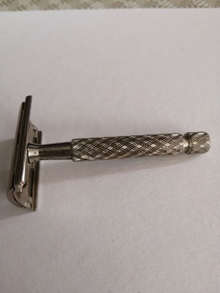 Vintage 1957 Era British Gillette Tech C1 In a Condition Shave Ready Referbished Stock Number T103