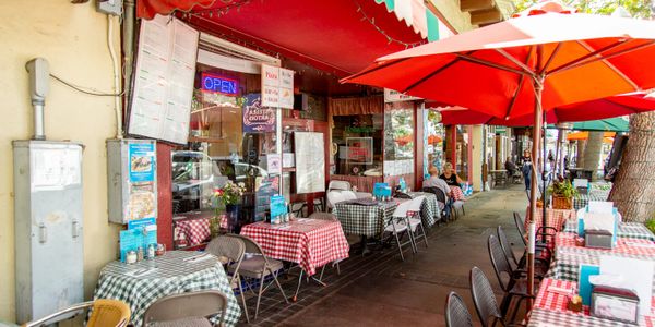 Gumbas Cafe Italian Restaurant & Pizzeria
