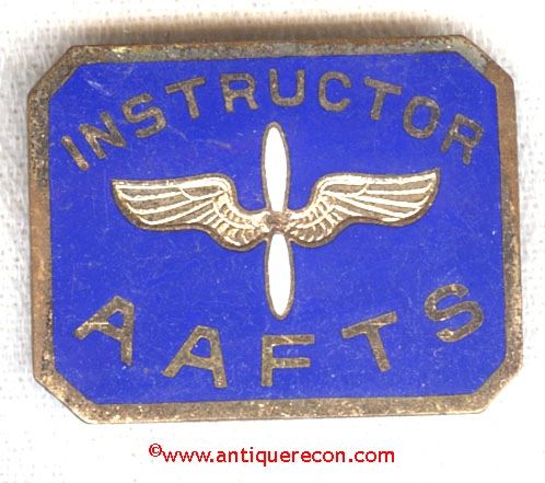 WW II ARMY AIR FORCES TRAINING SCHOOL INSTRUCTOR BADGE