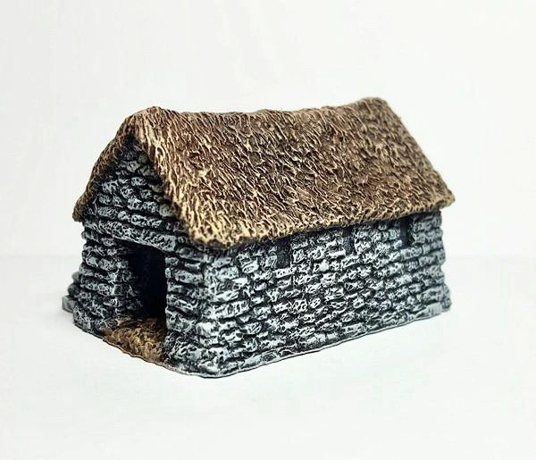 (10mm) Thatched Cattle Byre (10B013)