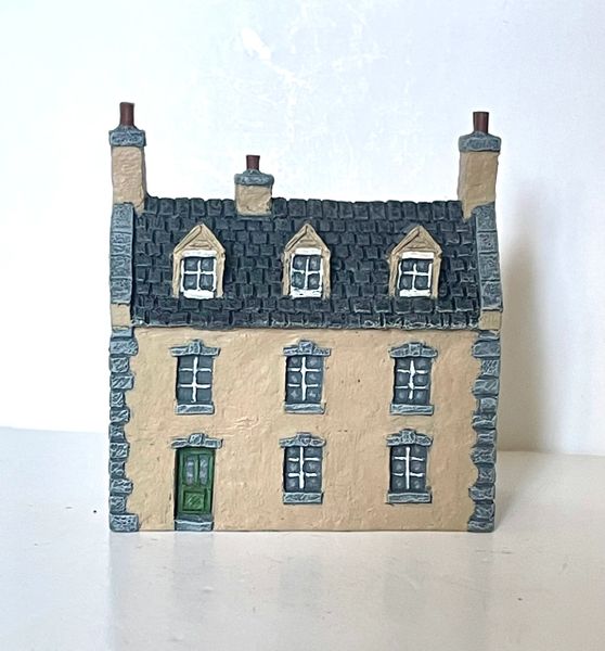 10mm READY PAINTED European Townhouse #3