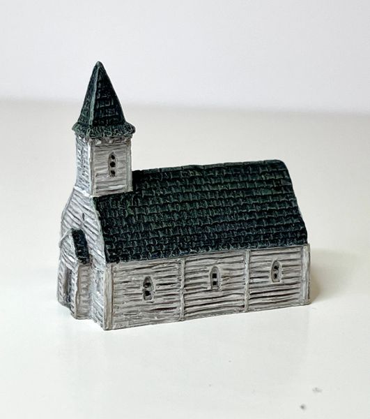 049 (6mm) Ready Painted Small Clapboard Chapel