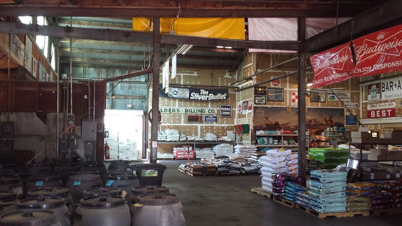 Feed Store - Reynolds Ranch & Farm Supply