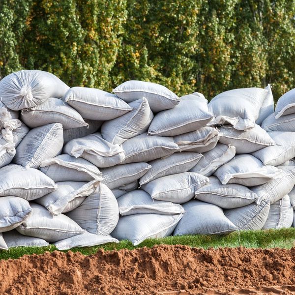 Sand Bags / Woven Polypropylene Bags FlexESack LLC