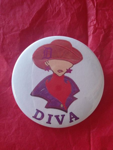 Diva Button #2617