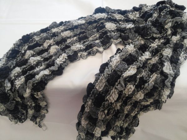 Black and White Scarf 5838