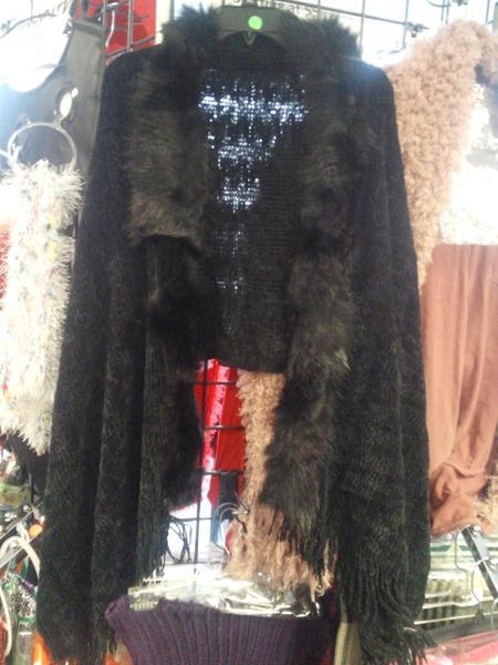 Black Shawl w Fur