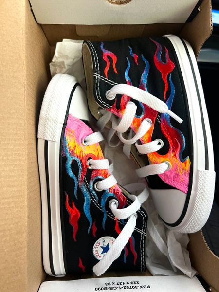 Rainbow baseboard flame converse chuck