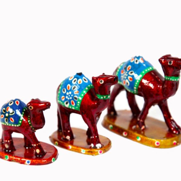 Wooden Camels Set