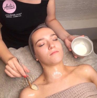 Lymphatic Therapy Facial