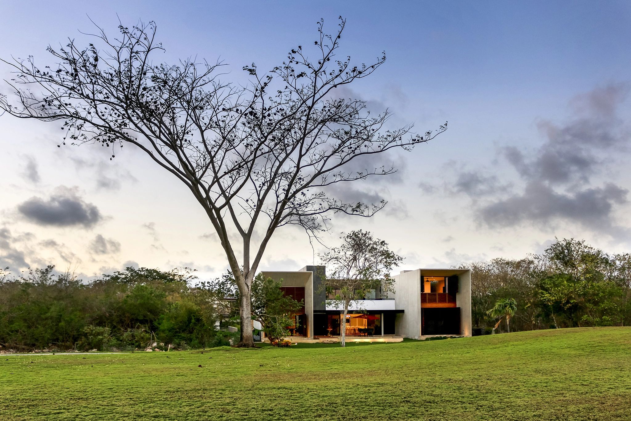 Casa Invierno Yucatan Country Club LAAR Arquitectura Cecilia Alcocer Diego Lizama