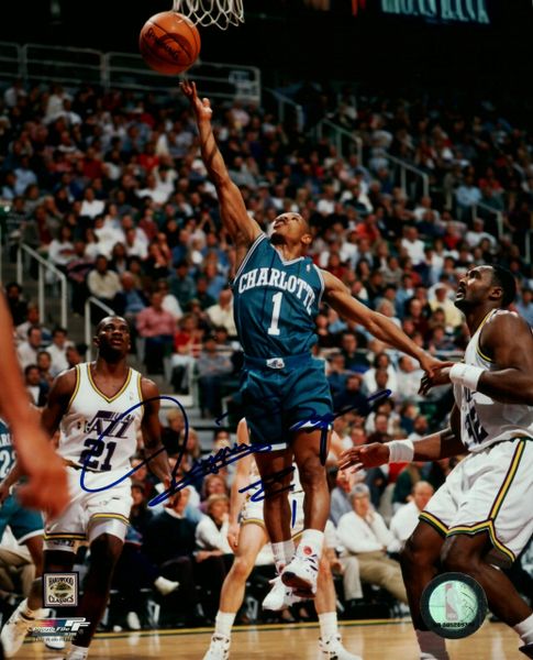 Muggsy Bogues autograph 8x10, Charlotte Hornets