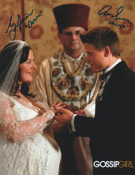 Zuzanna Szadkowski & Aaron Schwartz autograph 8x10, Gossip Girl