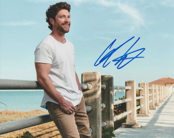 Chris Lane autograph 8x10