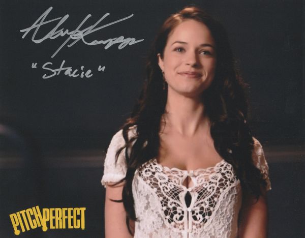 Alexis Knapp autograph 8x10, Pitch Perfect movie, Stacie character inscription