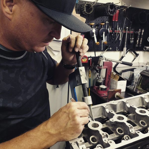 Cylinder Head Service Assembly