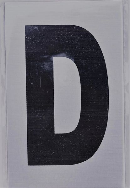 Apartment number sign D (SILVER, ALUMINUM SIGNS 4X2.5)