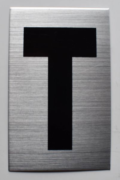 Apartment number sign T– (SILVER, ALUMINUM SIGNS 4X2.5)