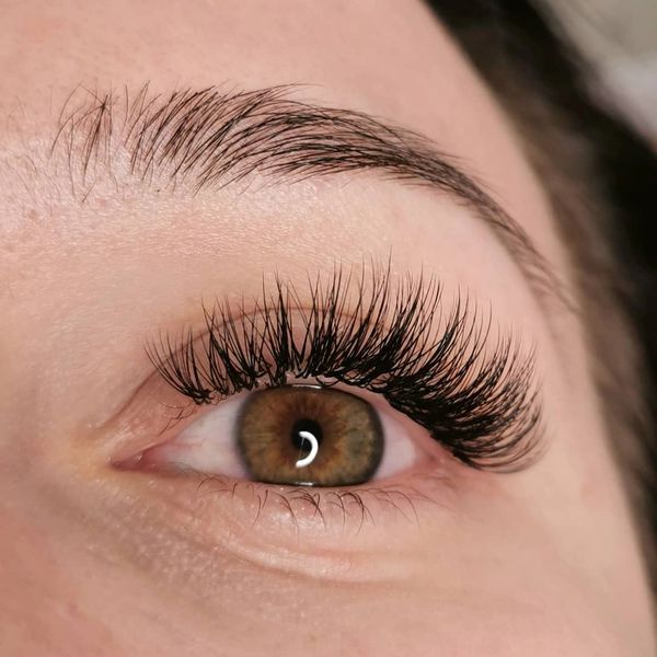 Hybrid Eyelash Extensions