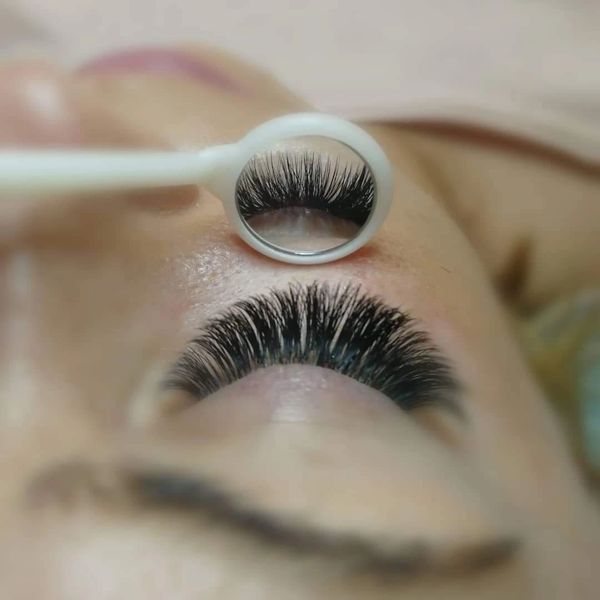 Hybrid Eyelash Extensions