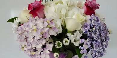 blue hydrangeas floral arrangement 