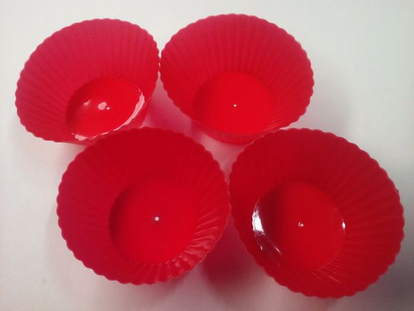 4 additional red silicon cups