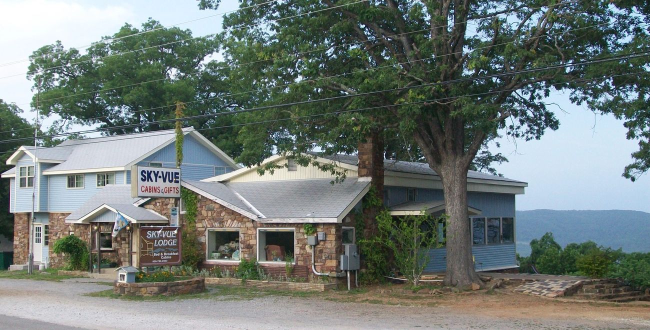 Sky-Vue Lodge Bed and Breakfast