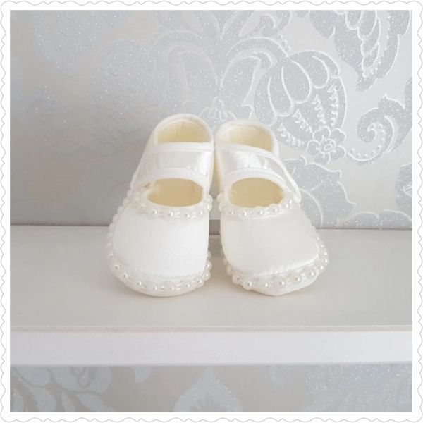 Pearl shoes for baby girl deals