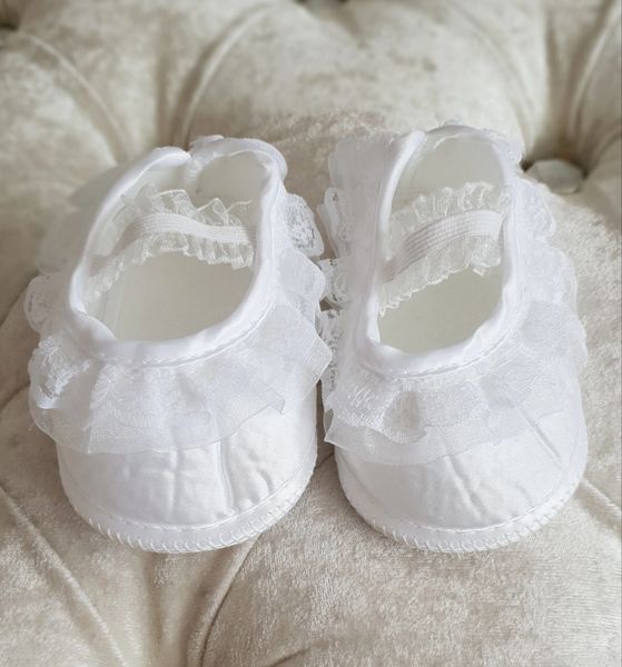 White lace store baby shoes