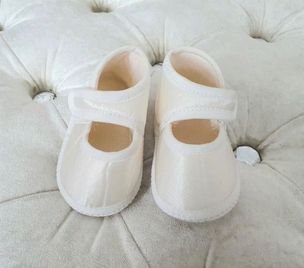 Girls ivory satin on sale shoes