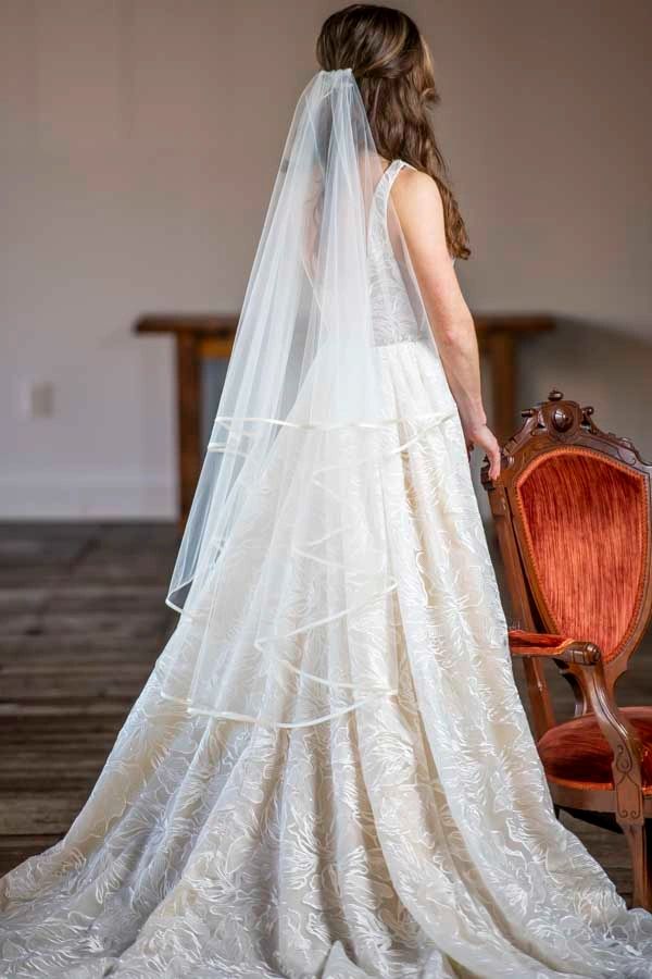 Satin-Edge Chapel-Length Veil