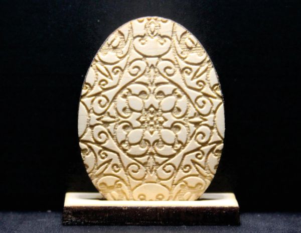 Lace Inverted Decor Wooden Egg