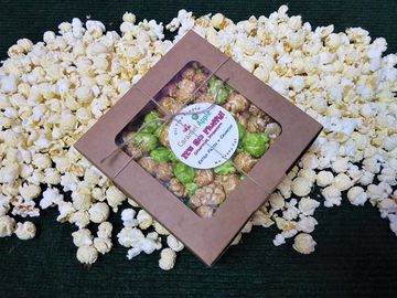 Caramel popcorn in medium gift box perfect for holiday, business or corporate party gifts.