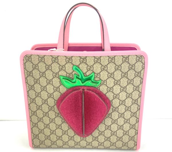 Stylish! NWT GUCCI Junior 3D Strawberry Supreme GG COATED CANVAS Tote Bag  630585