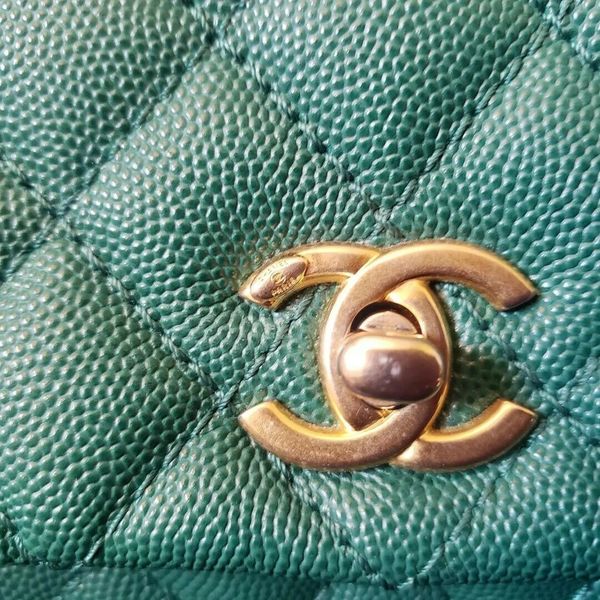 chanel green caviar bag